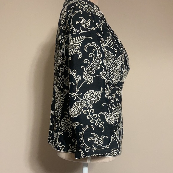 Beautifully fitted Cabi jacket - size 8 - Picture 2 of 13